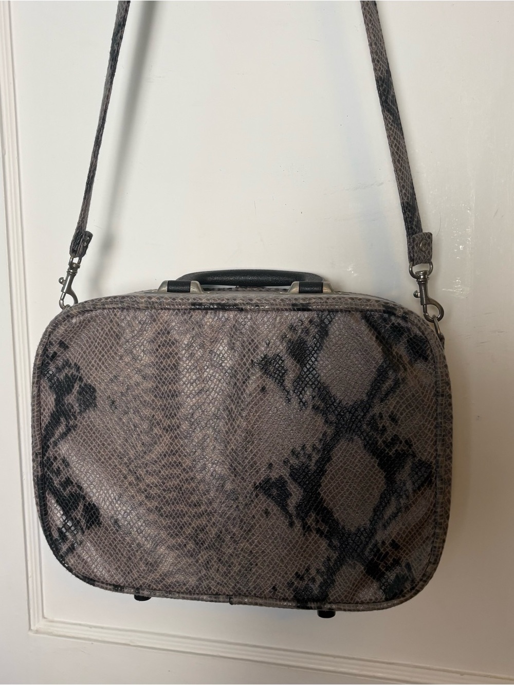Vtg. Arizona Jean Co. snake skin vanity case Crossbody travel makeup bag Y2K.